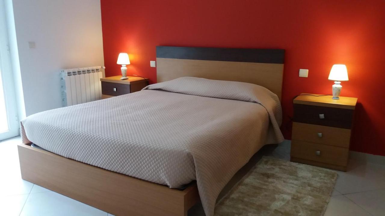 Funileiro, Apartamentos E Quartos Amares Eksteriør billede
