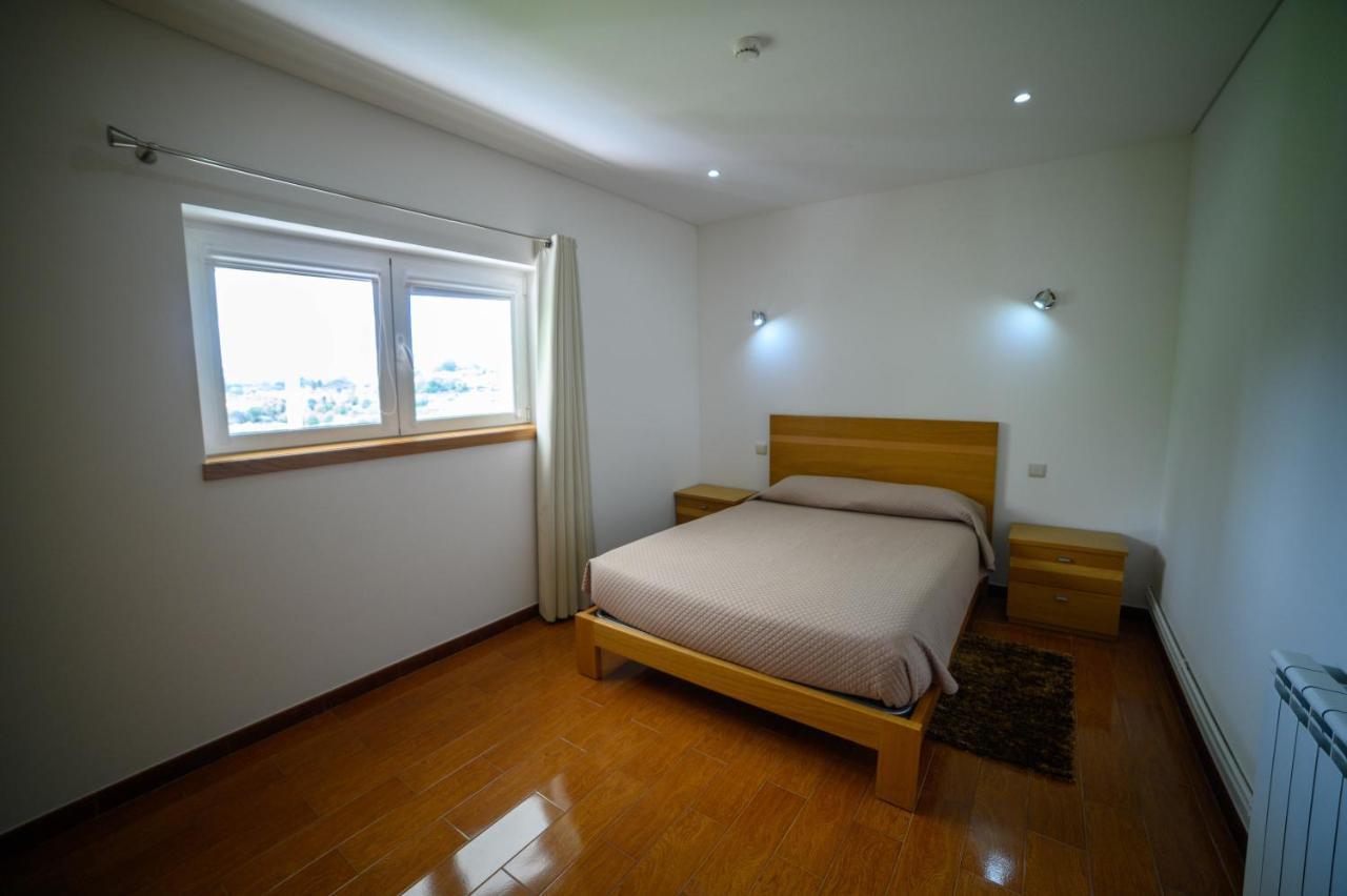 Funileiro, Apartamentos E Quartos Amares Eksteriør billede