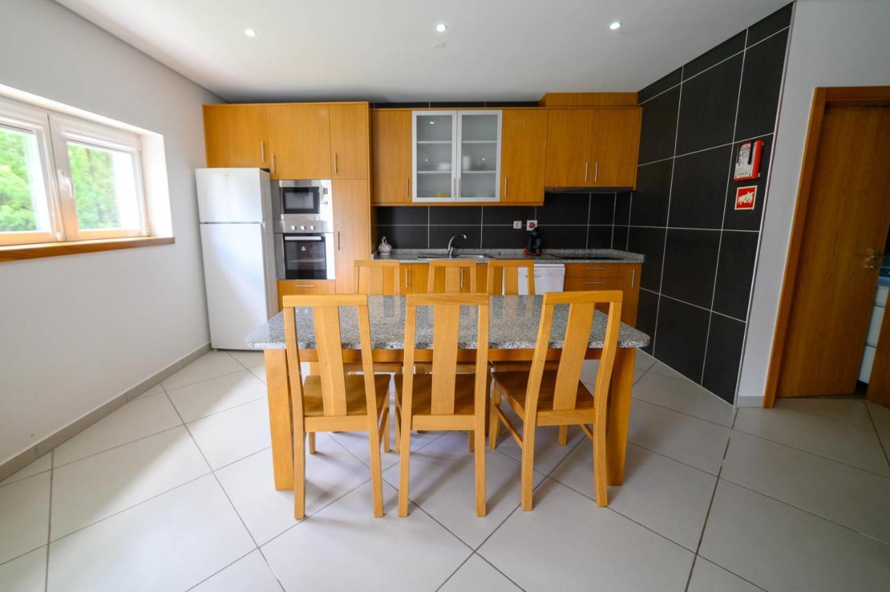 Funileiro, Apartamentos E Quartos Amares Eksteriør billede