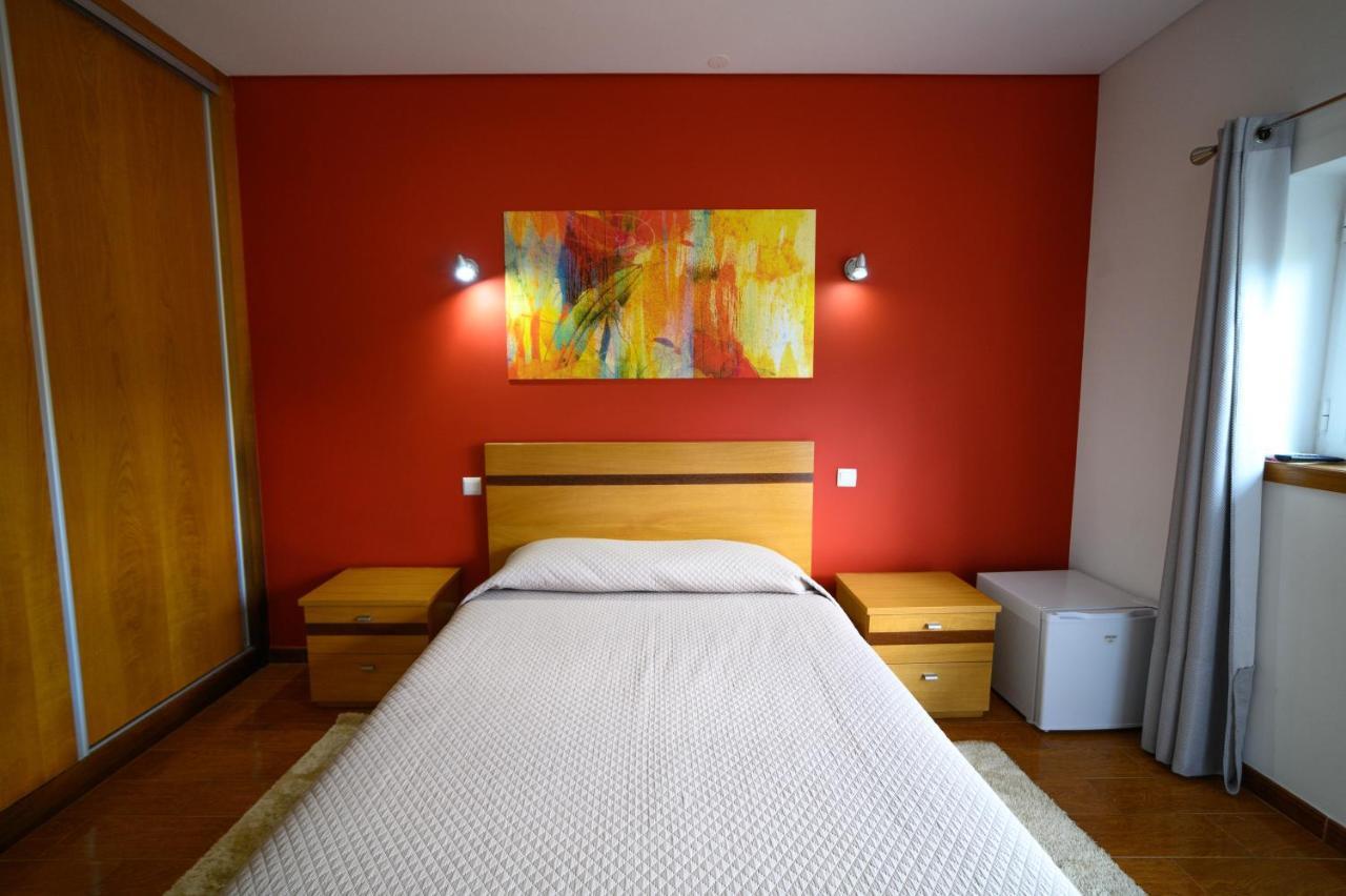 Funileiro, Apartamentos E Quartos Amares Eksteriør billede