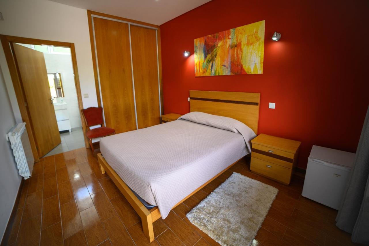Funileiro, Apartamentos E Quartos Amares Eksteriør billede