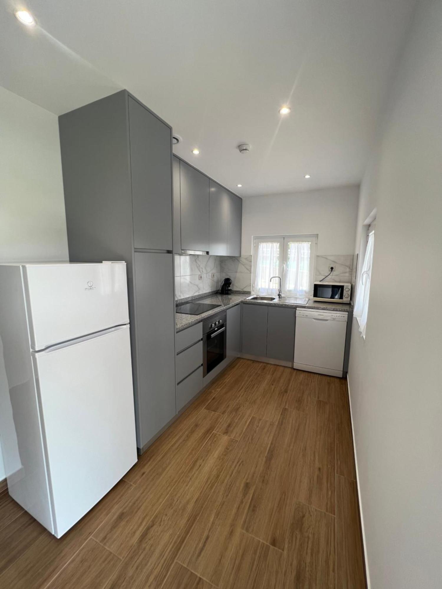Funileiro, Apartamentos E Quartos Amares Eksteriør billede