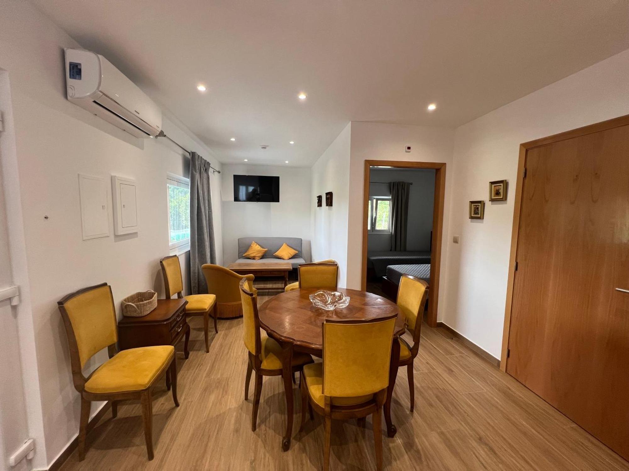 Funileiro, Apartamentos E Quartos Amares Eksteriør billede