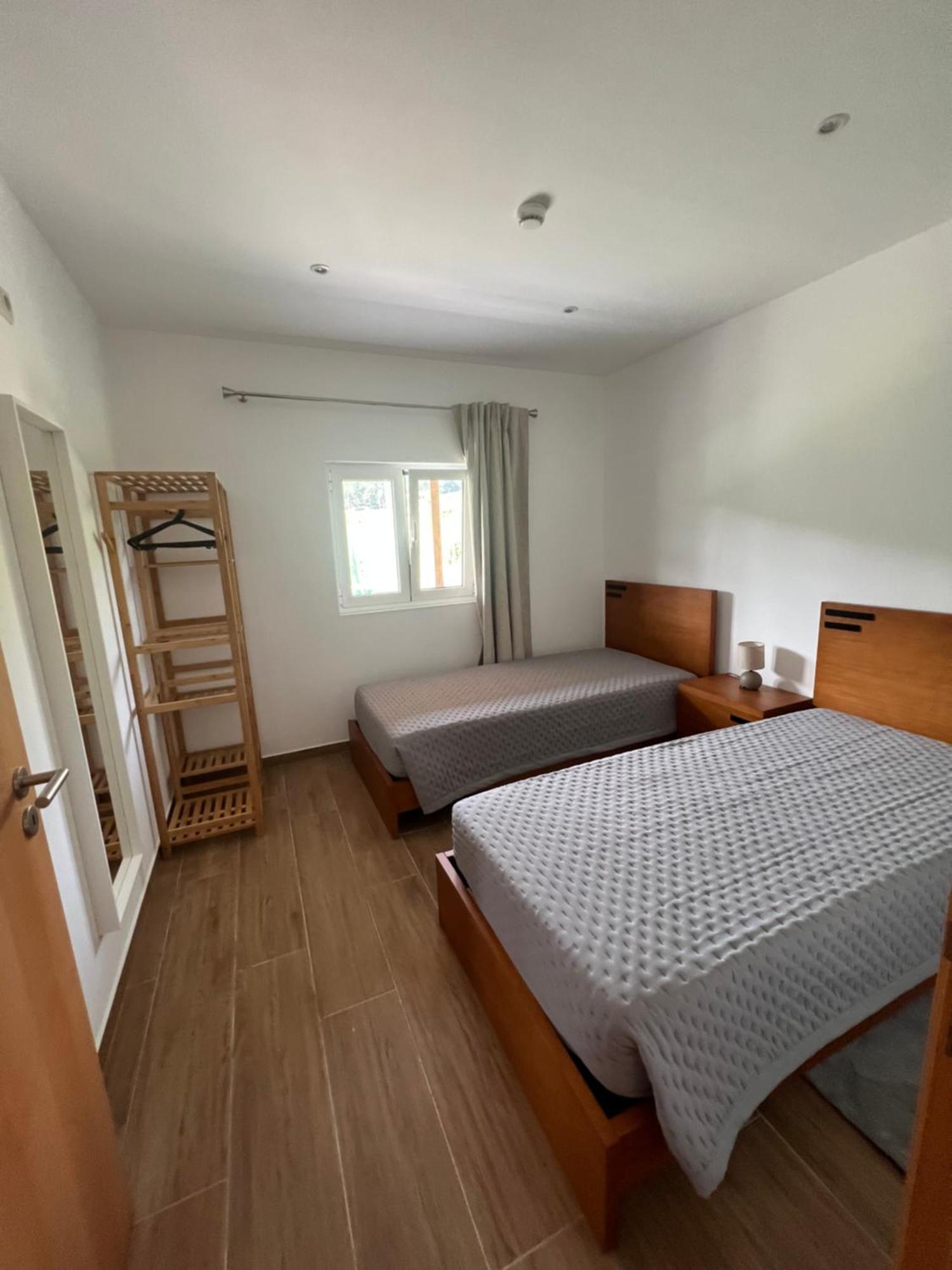 Funileiro, Apartamentos E Quartos Amares Eksteriør billede