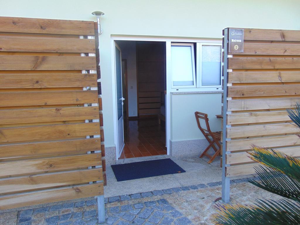 Funileiro, Apartamentos E Quartos Amares Eksteriør billede
