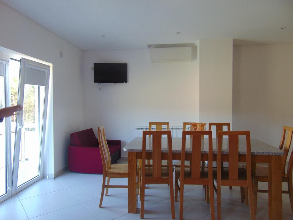 Funileiro, Apartamentos E Quartos Amares Eksteriør billede